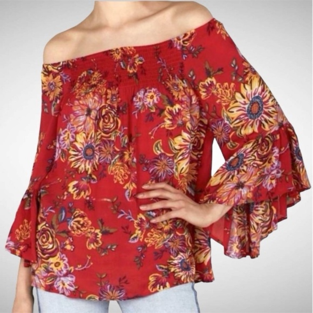 BeachLunchLounge Latoya Bell Sleeve Elastic Neckline Floral Peasant Top
